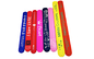 Chine Matériaux non toxiques colorés de bracelet de claque de silicone d&#039;impression pour des jouets d&#039;enfants exportateur