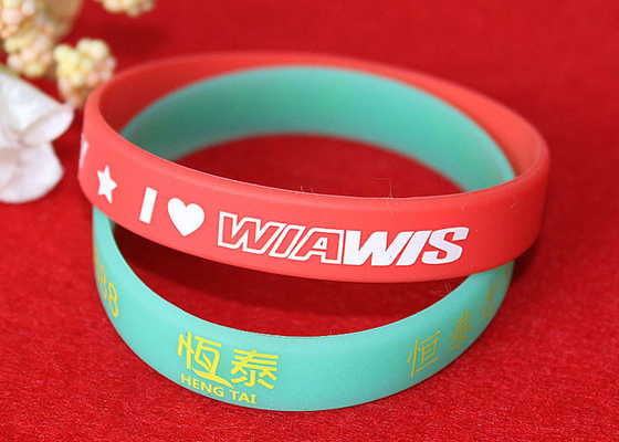Chine Bracelets de silicone imprimés par sentiment doux, GV en caoutchouc promotionnel de bracelets conforme usine