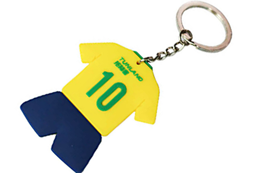 Chine Chaîne durable en caoutchouc en métal de PVC Porte-clés de passionés du football du Brésil 25mm/28mm usine