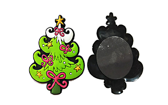 Chine Effet écologique des matières premières 3D d&#039;aimants mous de réfrigérateur de forme d&#039;arbre de Noël distributeur
