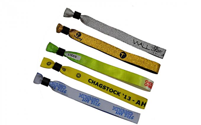 Bracelets colorés d'événement de tissu, bracelets personnalisés de tissu légers